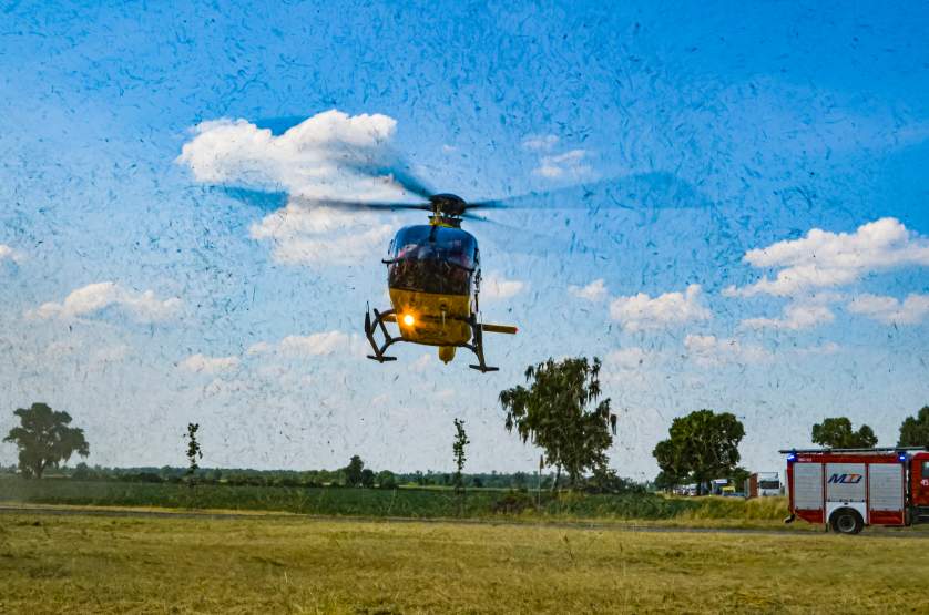 Śmiertelny wypadek na obwodnicy Jarocina. Czołowe zderzenie ciężarówki i opla mokki