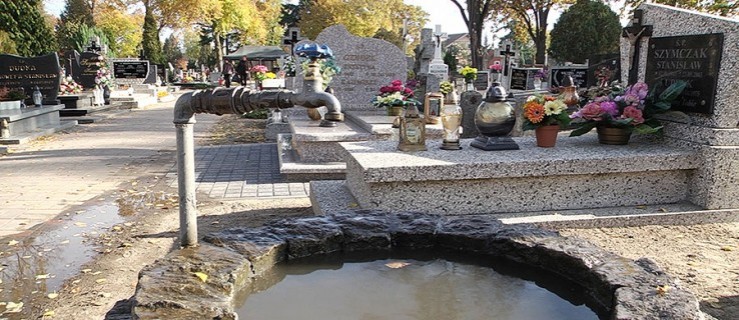 Jarocin. Cmentarz bez wody przed Wszystkimi Świętymi [WIDEO] - Zdjęcie główne