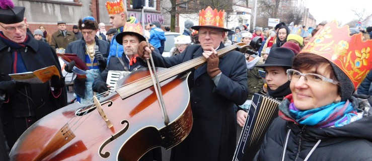 Proboszcz musiał zastąpić siostrę Konstancję na kolędowaniu [ZDJĘCIA, WIDEO] - Zdjęcie główne