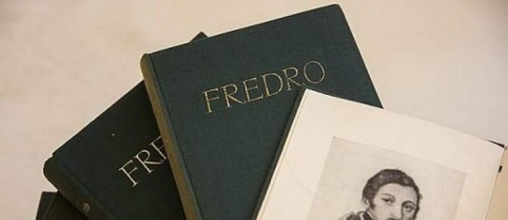 Narodowe czytanie Fredry w Żerkowie - Zdjęcie główne
