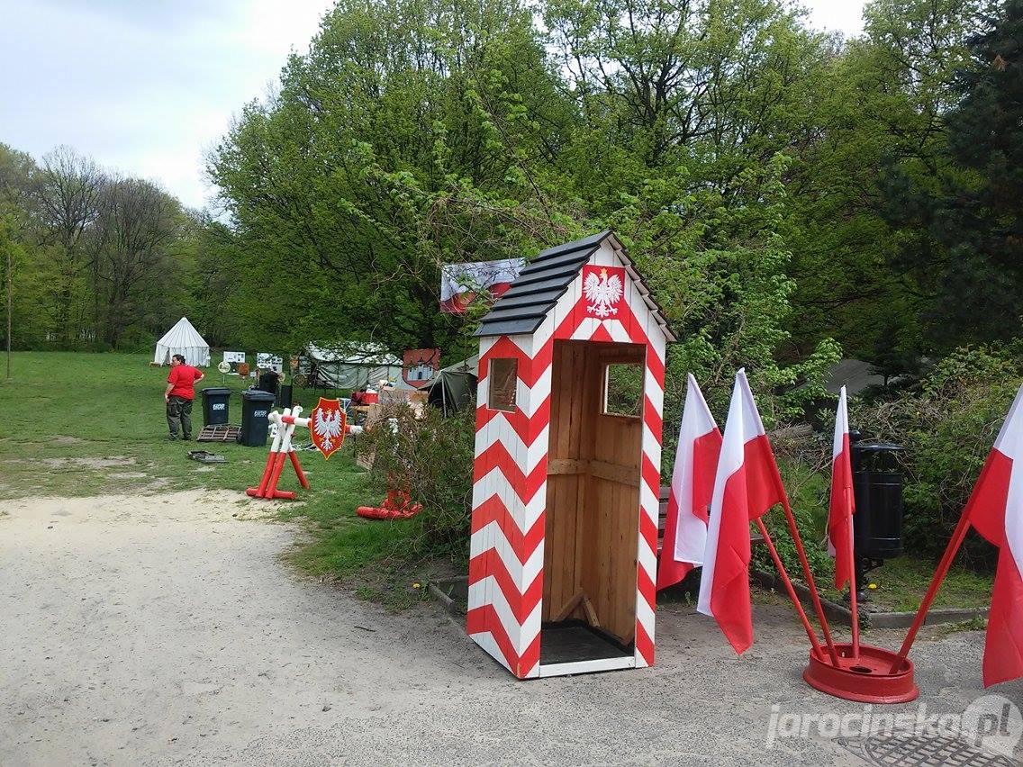 Jarocin. Obóz rekonstrukcyjny w Parku Miejskim - Zdjęcie główne