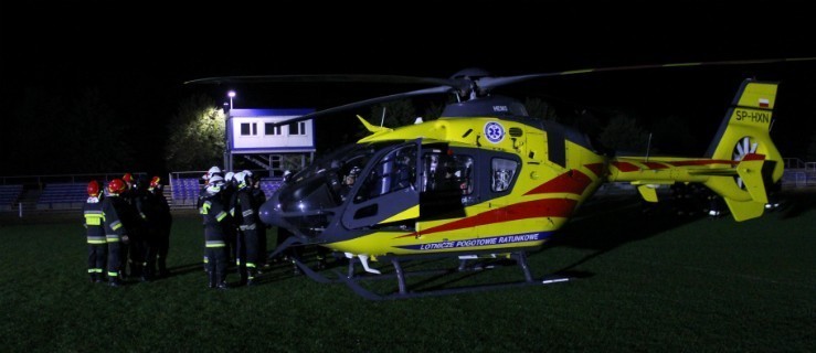 Helikopter medyczny przyleciał do sąsiada w środku nocy  - Zdjęcie główne