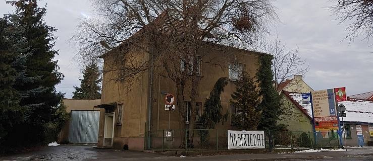 Budynki dawnego pogotowia w Jarocinie na sprzedaż. Szpitalna spółka ogłosiła przetarg - Zdjęcie główne