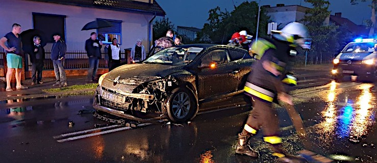 Wieczorne zderzenie na ulicy Żerkowskiej w Jarocinie. Co ustaliła policja?  - Zdjęcie główne