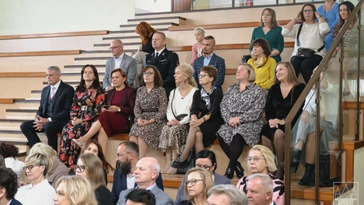 Trzy szkoły w gminie Jarocin czeka zmiana na stanowisku dyrektora. Ilu kandydatów stara się o te funkcje?