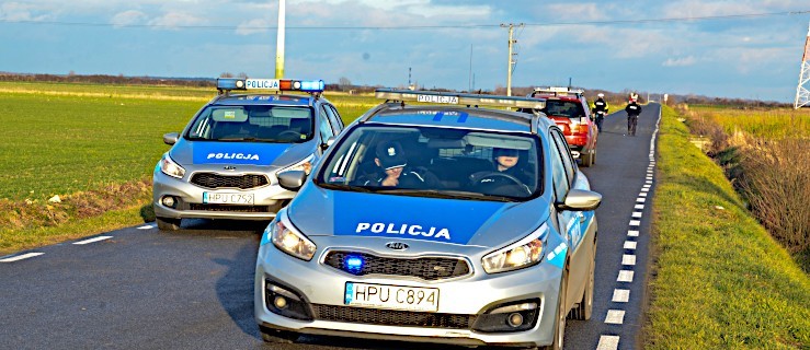 Policja wyruszyła na drogi. Rozpoczęły się działania „Bezpieczny weekend Boże Narodzenie” - Zdjęcie główne