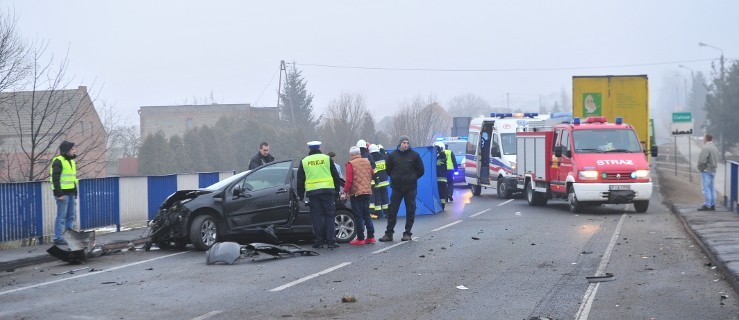 Zginęły trzy osoby. Światowy Dzień Pamięci o Ofiarach Wypadków Drogowych - Zdjęcie główne