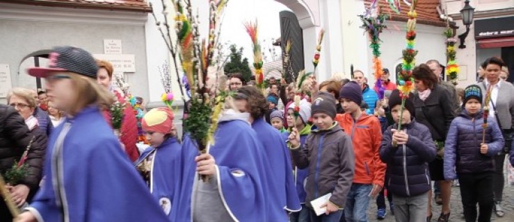 Jarocin. Przeszli z palmami przez rynek [zdjęcia+video] - Zdjęcie główne