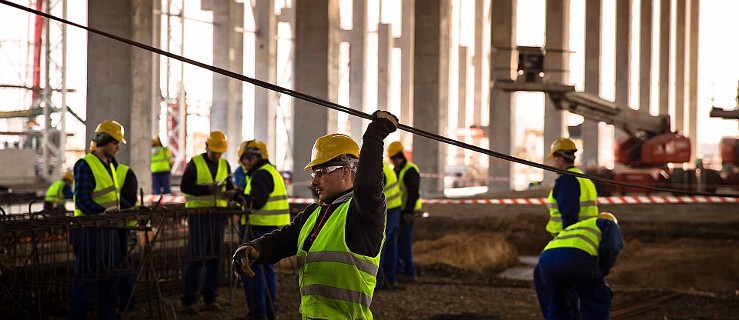 Dziesiątki miejsc pracy! Tylko... trzeba dojechać - Zdjęcie główne