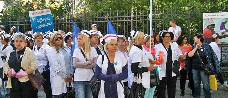 Jarocińskie pielęgniarki protestują w Warszawie [WIDEO] - Zdjęcie główne