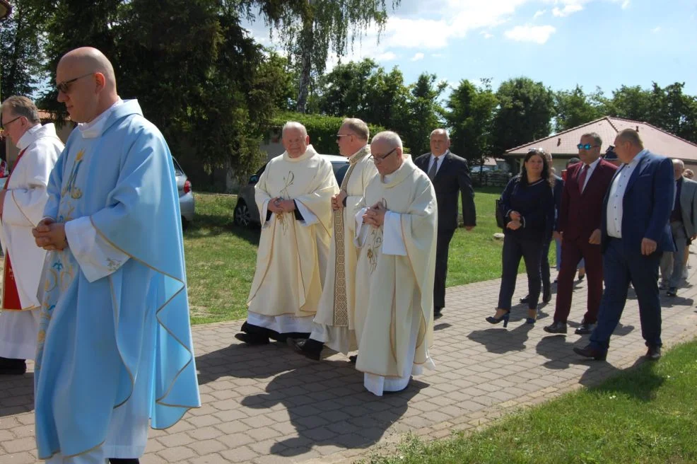 Jubileusz proboszcza parafii w Cielczy. W sobotę były prezenty, a w niedzielę festyn [ZDJĘCIA] - Zdjęcie główne