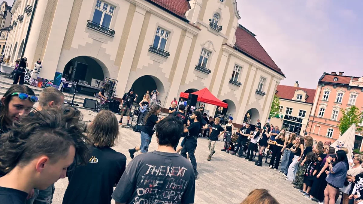 Manifestacja poparcia dla migrantów w Jarocinie. Gdzie i kiedy się odbędzie?