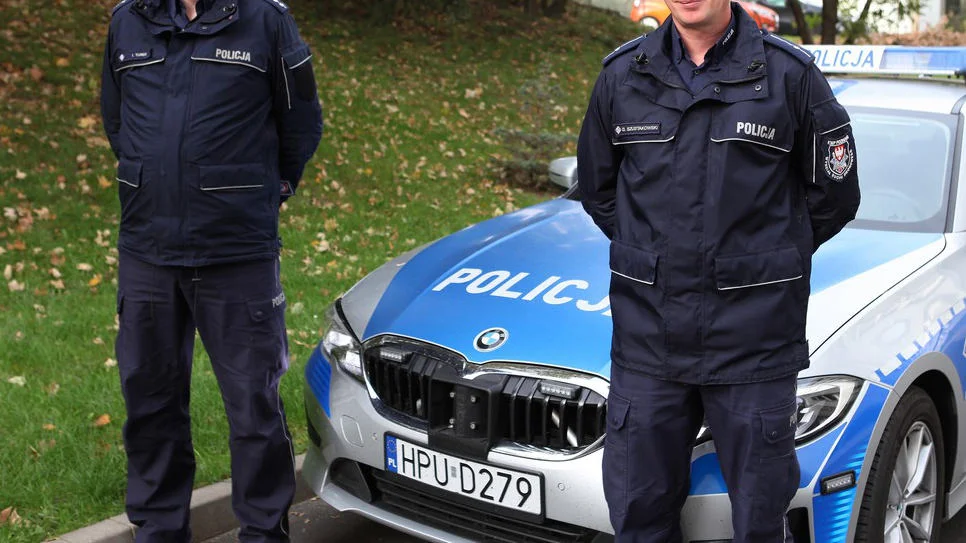 Za bardzo rozpędził się renault w centrum Jarocina  - Zdjęcie główne