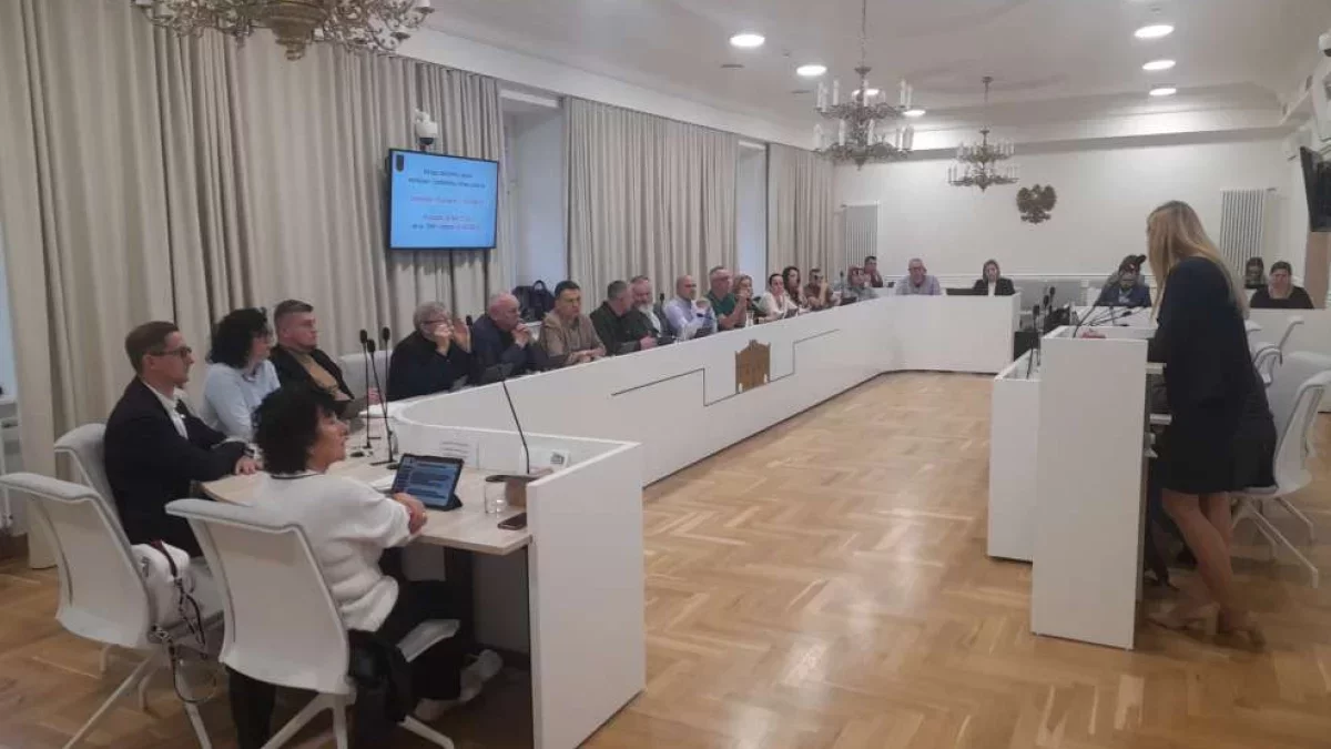 Jaki jest stan gminy Jarocin - o tym i nie tylko w Ratuszu dyskutują radni. Co dokładnie w programie? [TRANSMISJA]