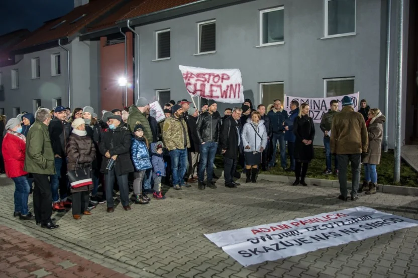 Zaskakująca decyzja w sprawie budowy ogromnej chlewni w Siedleminie. Wcześniej mieszkańcy protestowali. Sprawą zajmowała się między innymi telewizja 