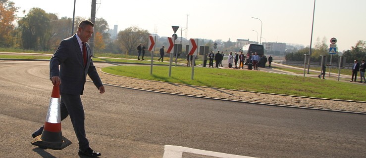 Burmistrz odblokował ruch na nowym łączniku - Zdjęcie główne