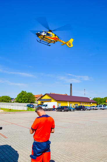 Jarocin. Kradzież wódki, wypadek pod szpitalem. W Mieszkowie  lądowanie LPR-u 