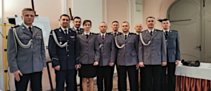 Ośmiu jarocińskich policjantów otrzymało to wyjątkowe wyróżnienie. Za każdym kryje się uratowane życie - Zdjęcie główne