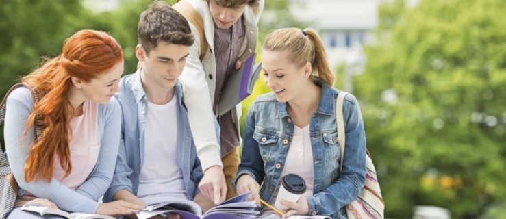 Uczysz się lub studiujesz - powiadom o tym ZUS - Zdjęcie główne