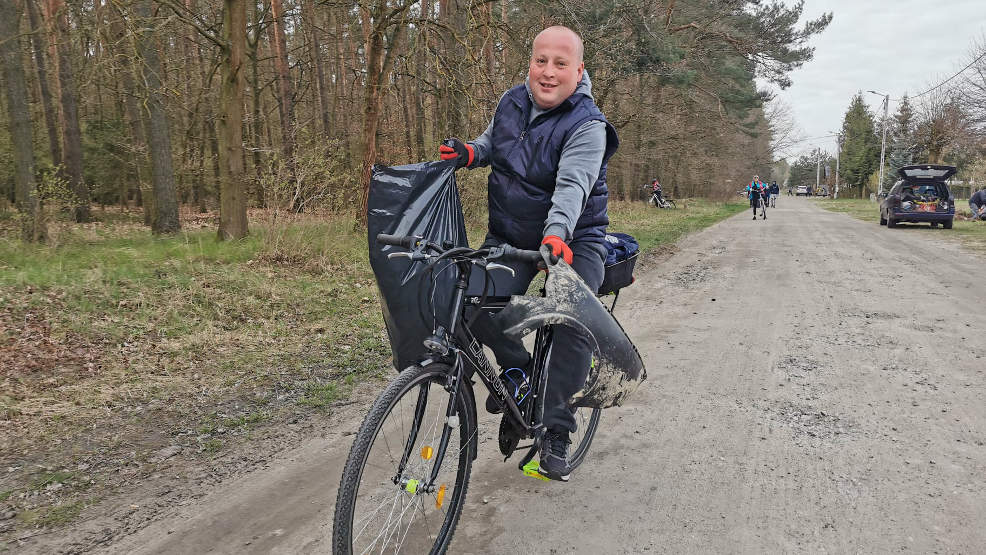 Wiosenne Porządki z RoweLOVE Jarocin. Zebrali jeszcze więcej śmieci niż w marcu