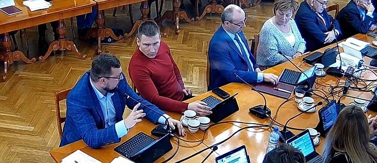 "Tajemnicza oferta", przetarg, kosze na odpady - czyli kto ma rację, a kto pyta. [WIDEO]  - Zdjęcie główne