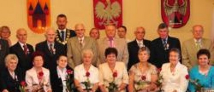 Medale dla 66 małżeństw z gminy Jarocin   - Zdjęcie główne