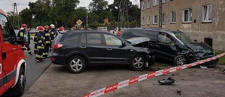 Jarociniak spowodował wypadek w sąsiednim powiecie. Nie miał prawa jazdy... - Zdjęcie główne