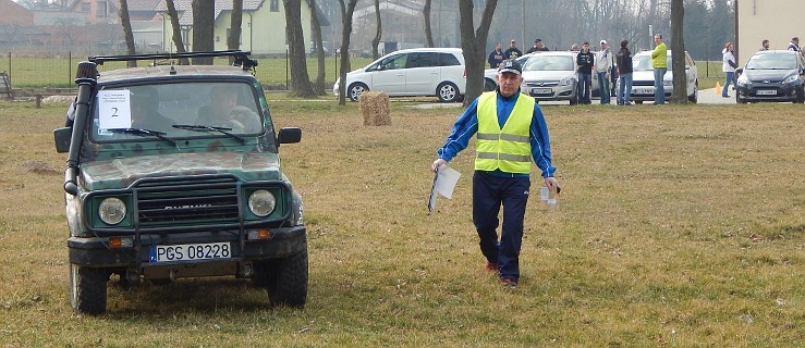 Slalom po łące i suszarka na drodze - Zdjęcie główne