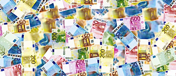 Ten bank stosuje niedozwolone klauzule w umowach kredytów we franku szwajcarskim lub euro  - Zdjęcie główne