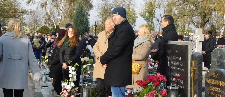 1 listopada na jarocińskich cmentarzach [ZDJĘCIA, WIDEO] - Zdjęcie główne