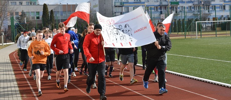 Tropem wilczym po ulicach Jarocina - Zdjęcie główne