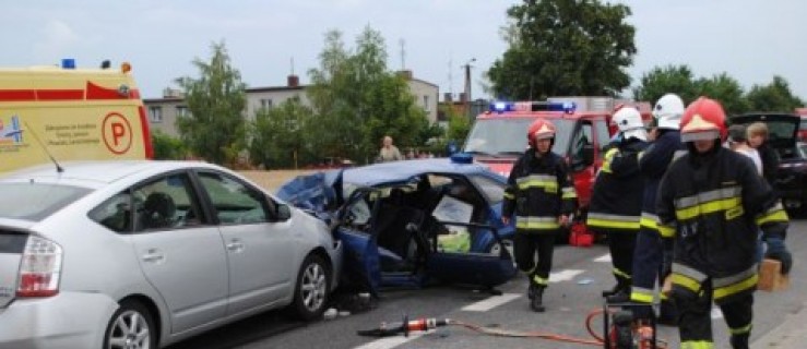 Wypadek w Witaszycach. Dwie osoby w szpitalu - Zdjęcie główne