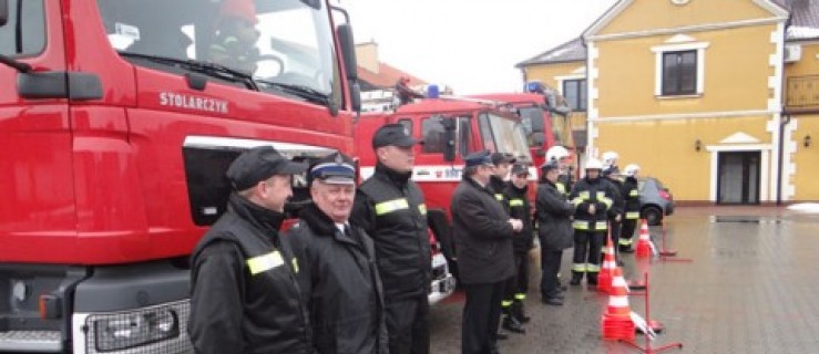 Strażacy - ochotnicy z nowym sprzętem [WIDEO] - Zdjęcie główne