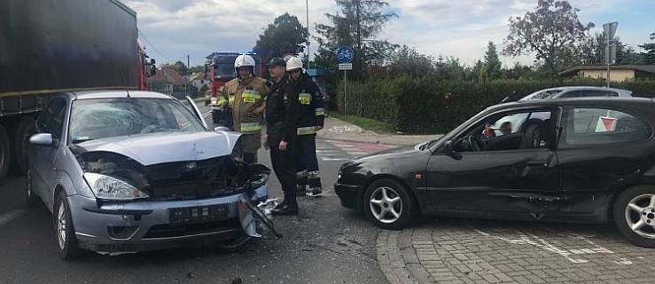 Kolejne zderzenie na skrzyżowaniu Żerkowska - Maratońska w Jarocinie [ZDJĘCIA] - Zdjęcie główne