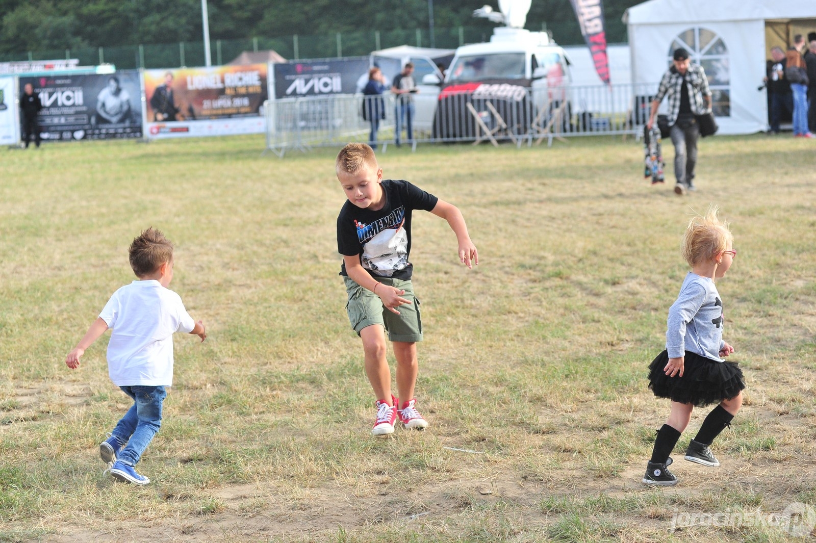 Jarocin Festiwal 2016. Dzieciaki na festiwalu. DUŻO ZDJĘĆ - Zdjęcie główne