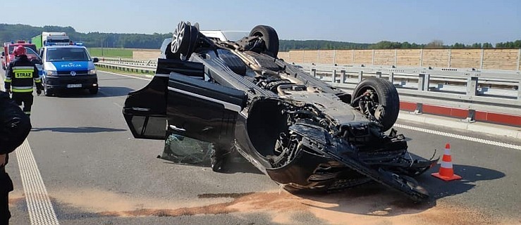 Dachowanie na obwodnicy Jarocina - Zdjęcie główne