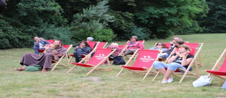 Jarocin Festiwal w mieście: Wypożycz księdza i ateistę lub stwórz własną koszulkę [AKTUALIZACJA].  - Zdjęcie główne