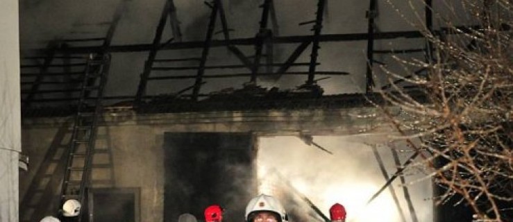 Ogień w budynku gospodarczym [WIDEO] - Zdjęcie główne