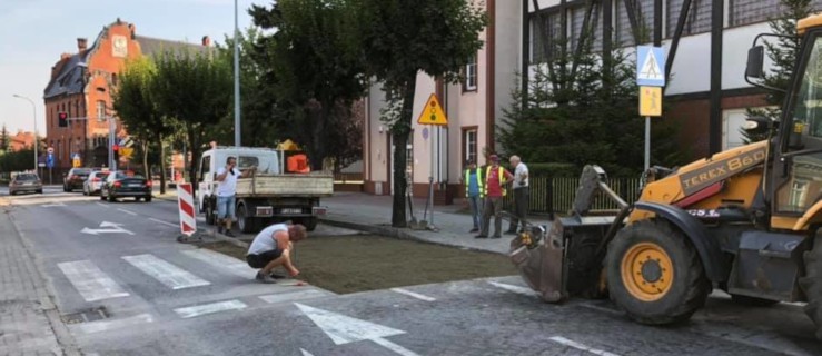 Zdejmują asfalt z ulicy, żeby było bezpieczniej [SONDA] - Zdjęcie główne