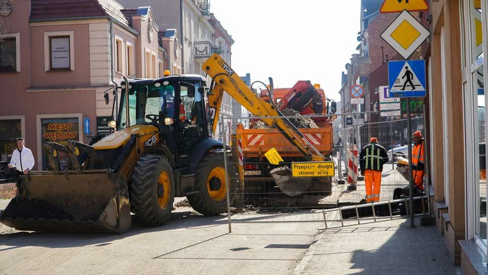 Zamykają odcinek ulicy w centrum Jarocina. Trzeba się liczyć z utrudnieniami [ZDJĘCIA] - Zdjęcie główne