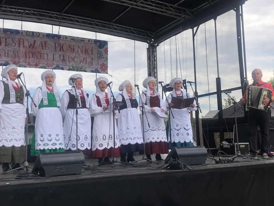 Dwadzieścia dwa zespoły na III Festiwalu Piosenki Biesiadnej i Ludowej w Bachorzewie