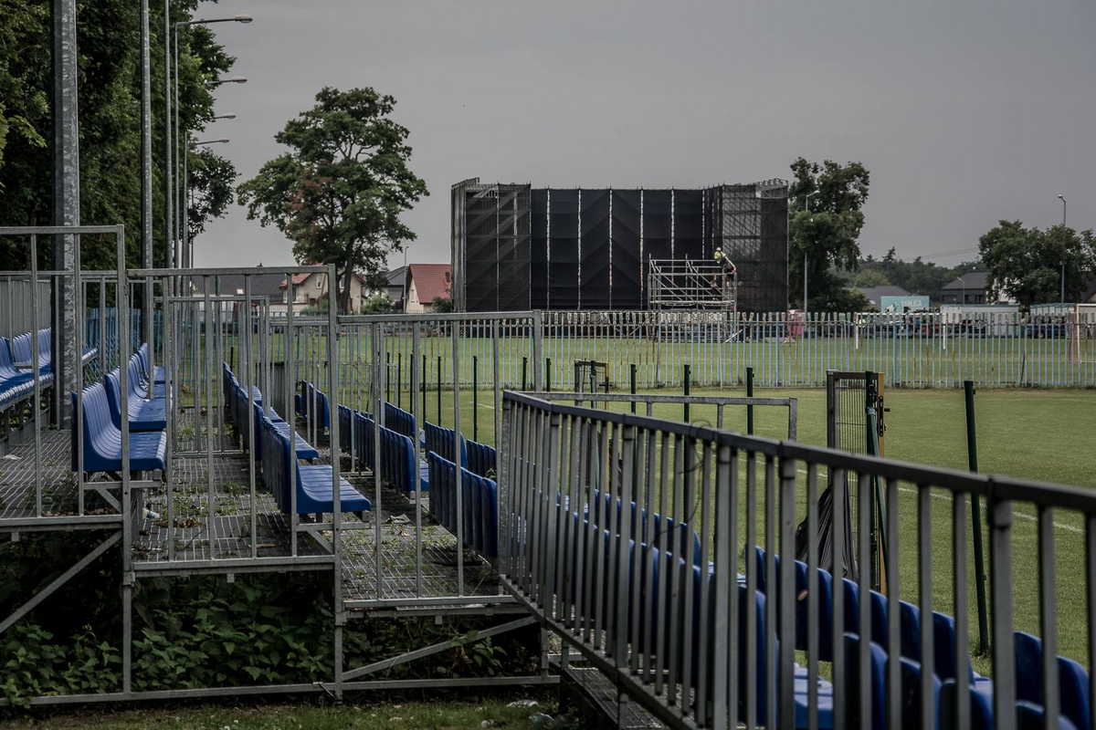 Jarocin Festiwal 2021. Ruszyły przygotowania. Budują scenę festiwalową