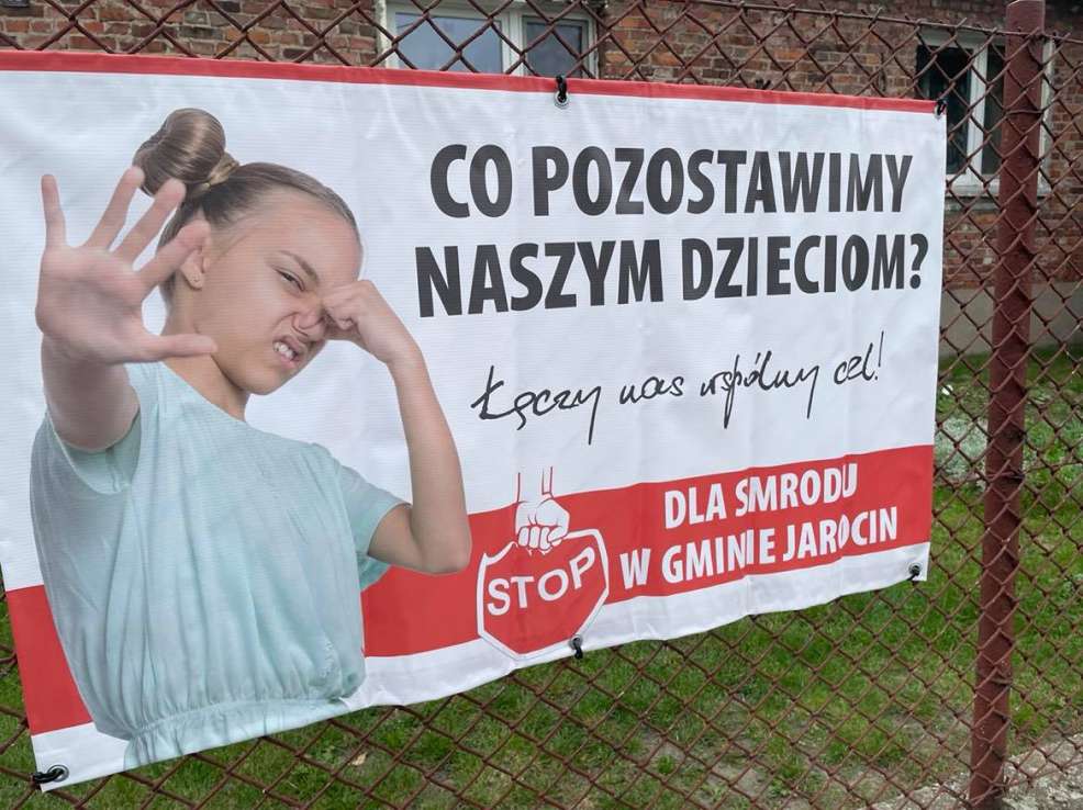 Smród w Jarocinie. Zobacz, co zrobili zdesperowani mieszkańcy