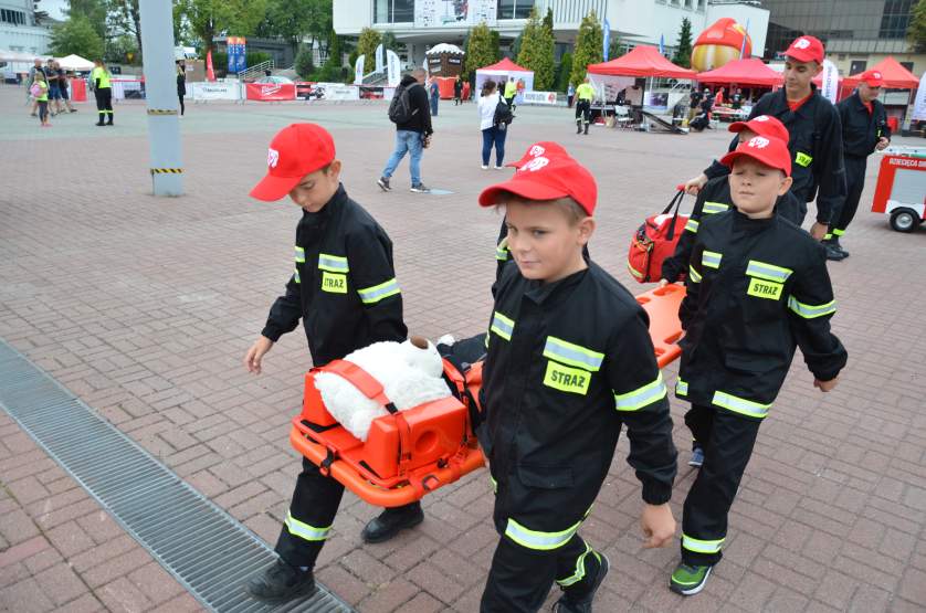 OSP Cielcza zaprezentowała się na Ogólnopolskim Zlocie Czerwonych Samochodów 