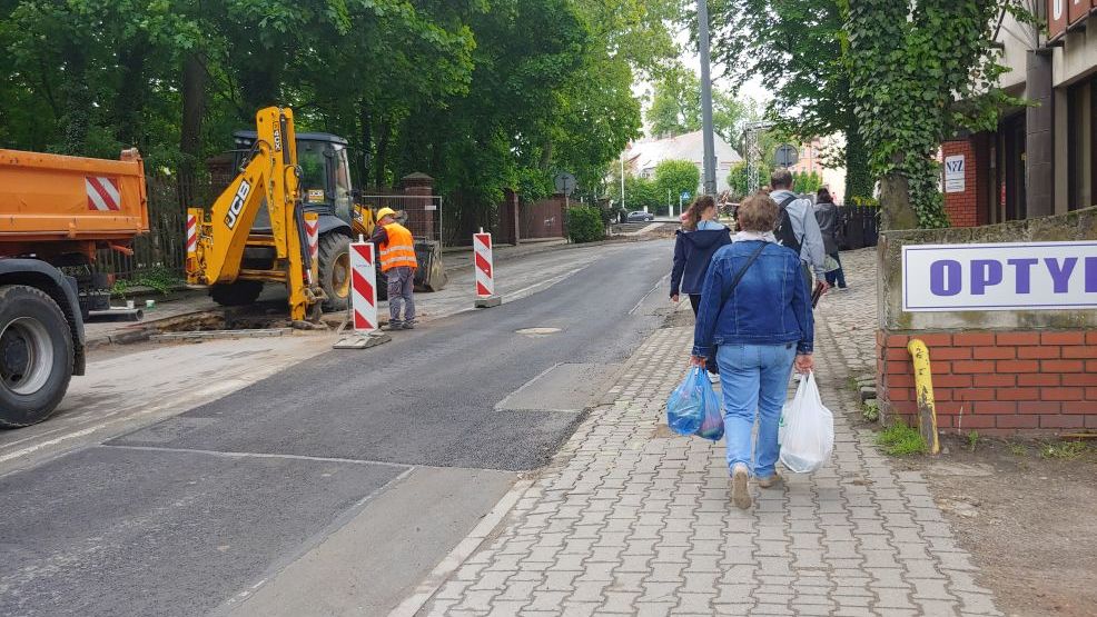 Co to za konstrukcja na skrzyżowaniu ul. Poznańskiej i Kasztanowej w Jarocinie? 