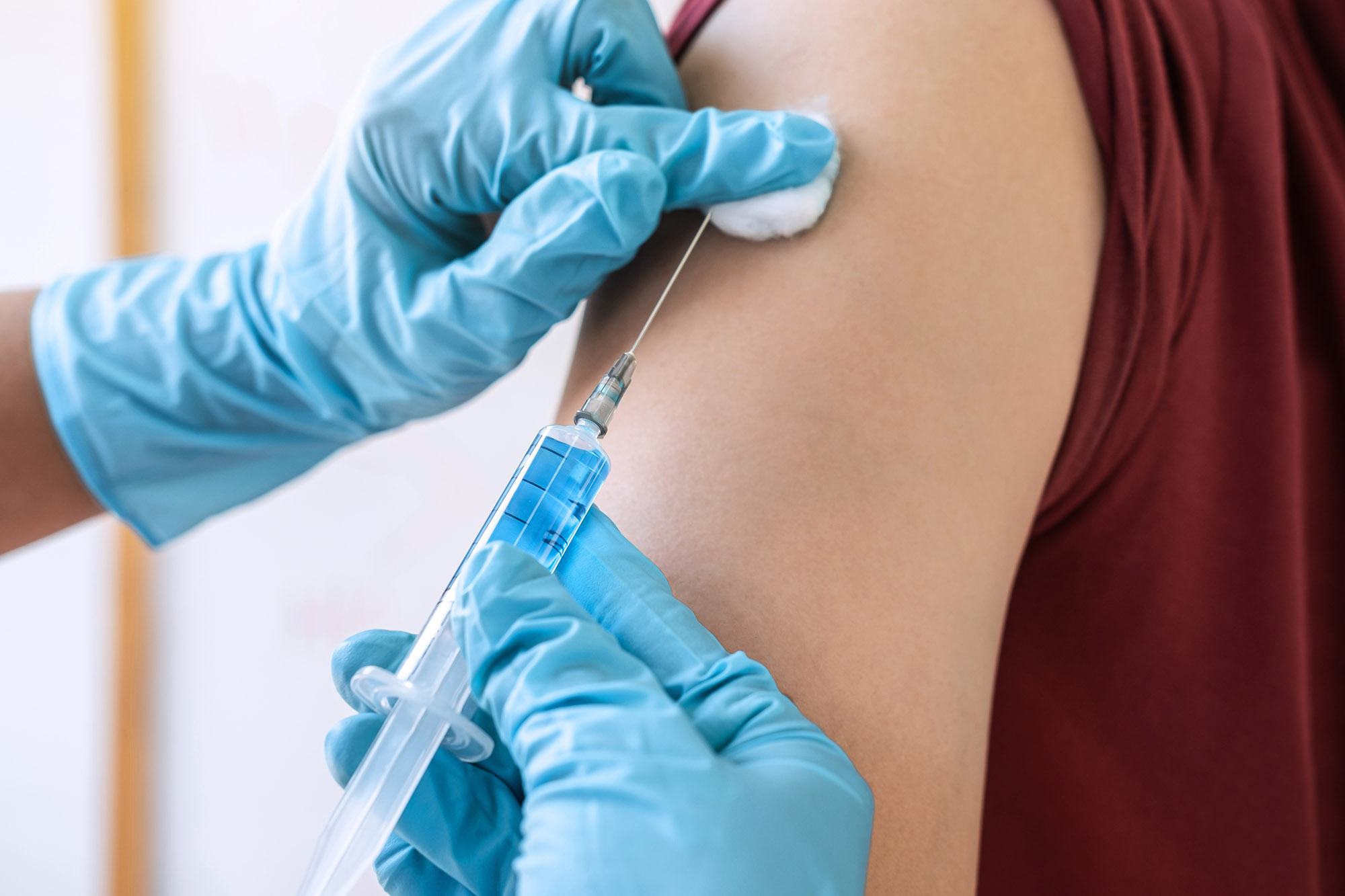 Jak zarejestrować nastolatka na szczepienie przeciwko COVID-19?  - Zdjęcie główne
