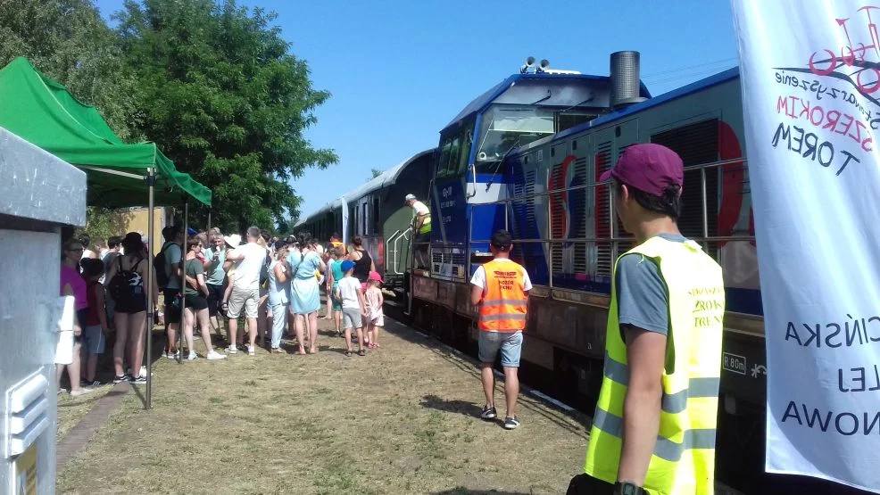 Piknik kolejowy na stacji Brzostów. Zapisz się na przejazd pociągiem retro