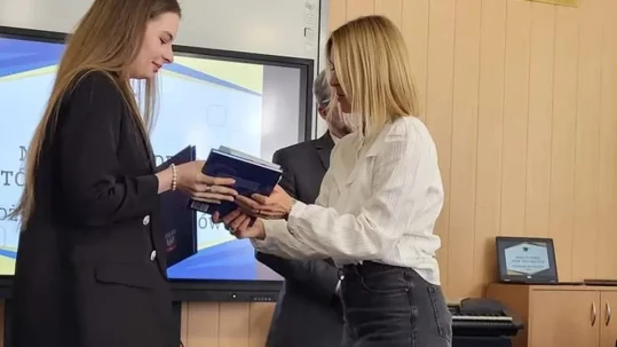 Kiedy maturzyści kończą naukę w szkole średniej a do kiedy maturzyści mają status ucznia - wyjaśniamy