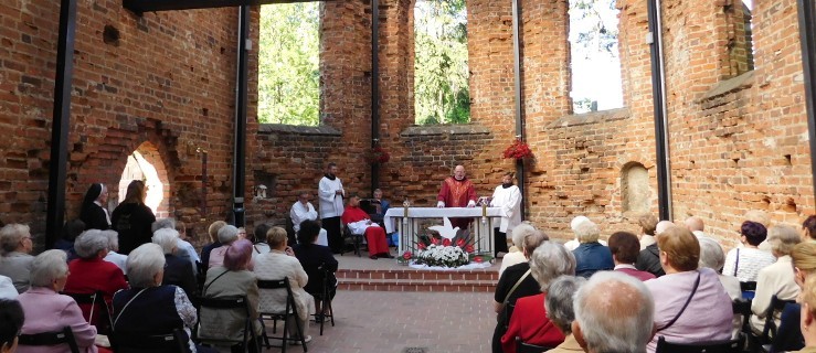Odpust w ruinach i jubileusz proboszcza. Dwa dni świętowania w parafii św. Marcina - Zdjęcie główne