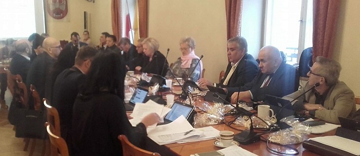 Dzisiaj LXVI sesja Rady Miejskiej w Jarocinie. Radni uchwalą budżet na 2018 rok - Zdjęcie główne
